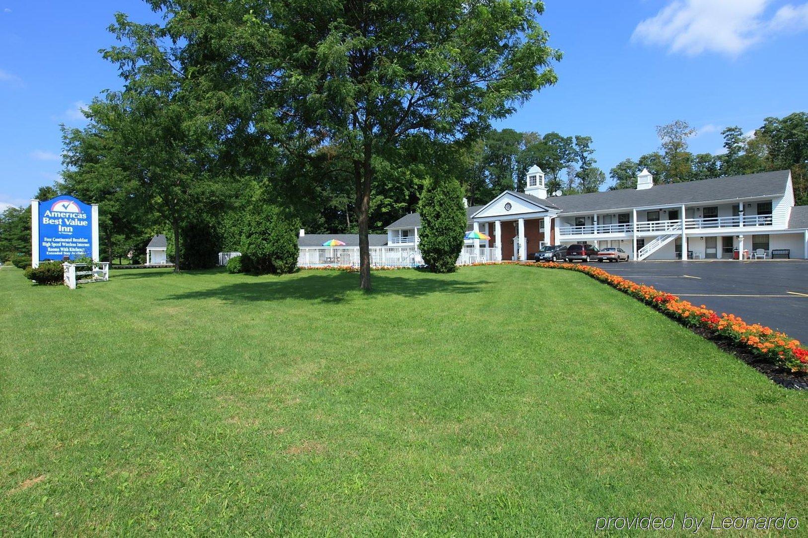 Colony Motel Jamestown Exterior foto